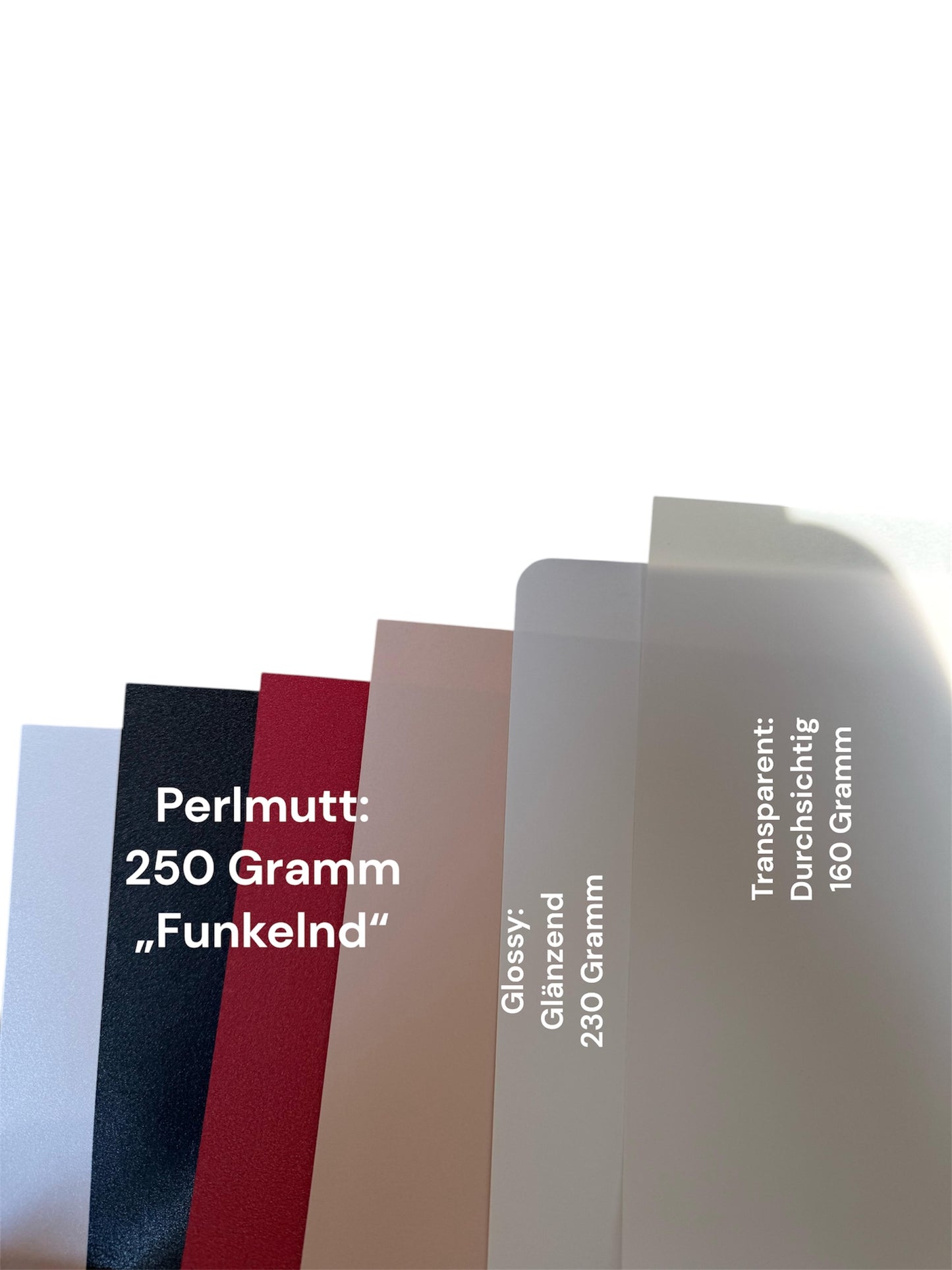 SHINY WHITE EDITION – Personalisierter Reisegutschein auf Weiß-Perlmutt-Papier | Boarding Pass Rubbelkarte | Gutschein für Reise & Urlaub | Foliertes Flugticket für Flugreisen